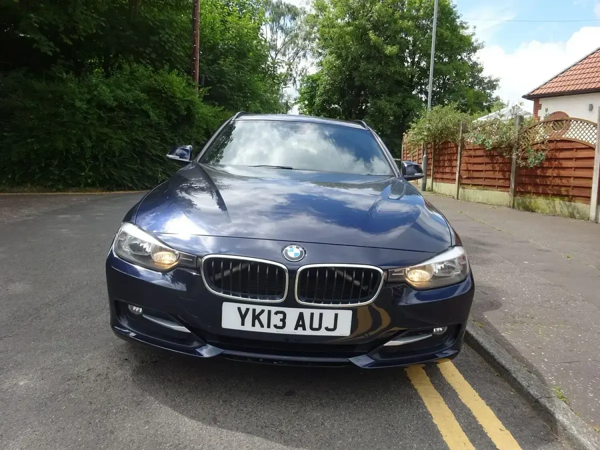 Used BMW 320 Sport Line 184 HP (135 kW) 2013 Blue Estate