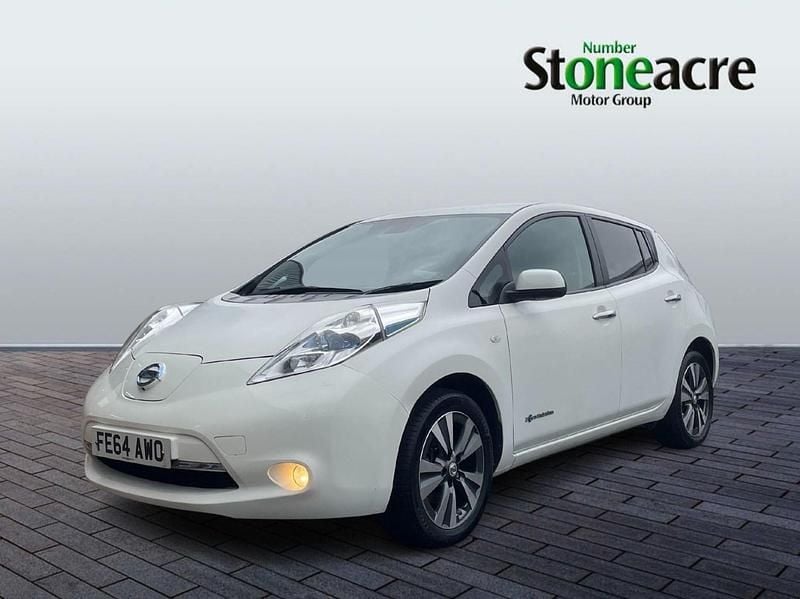 Used Nissan Leaf Tekna 80 kW (109 HP) 2014 White Hatchback