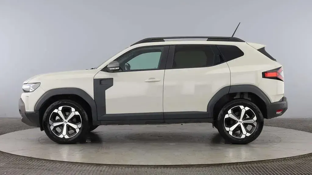 Used Dacia Duster Journey 141 HP (103 kW) 2024 White SUV