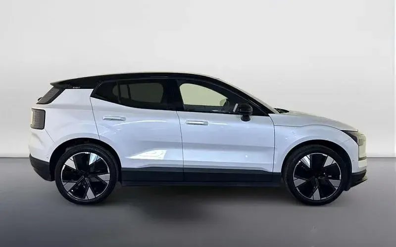 Used Volvo EX30 Ultra 200 kW (272 HP) 2024 White SUV