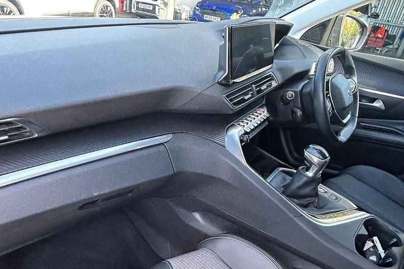 Used Peugeot 3008 Allure 129 HP (94 kW) 2021 Black SUV