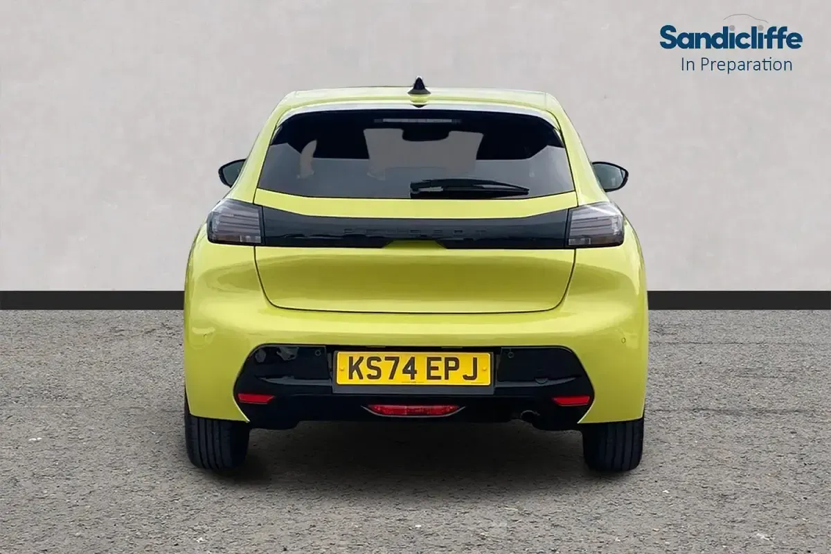 Used Peugeot 208 Allure 101 HP (74 kW) 2026 Yellow Hatchback