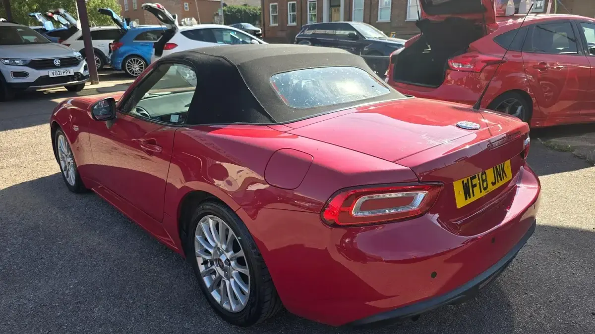 Used Fiat 124 Spider Classica 140 HP (102 kW) 2018 Red Cabriolet