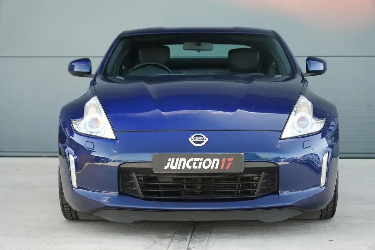 Used Nissan 370Z GT 328 HP (241 kW) 2016 Blue Coupe