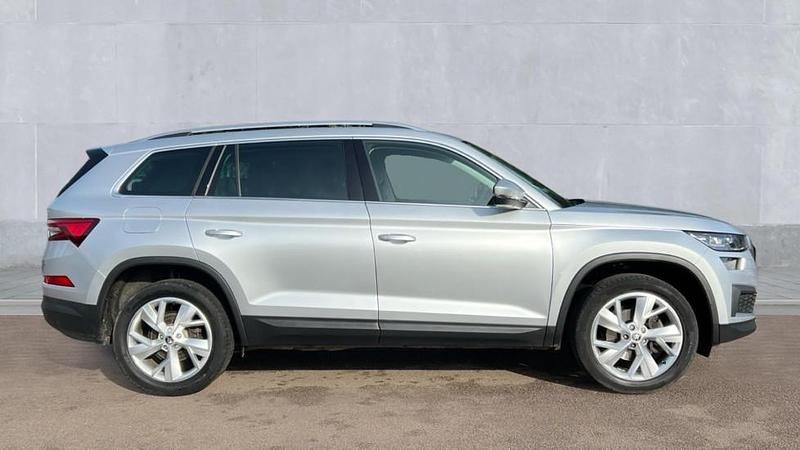 Used Skoda Kodiaq SE L Executive 150 HP (110 kW) 2024 Brilliant silver metallic SUV