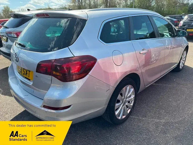 Used Vauxhall Astra 2011 Silver Estate