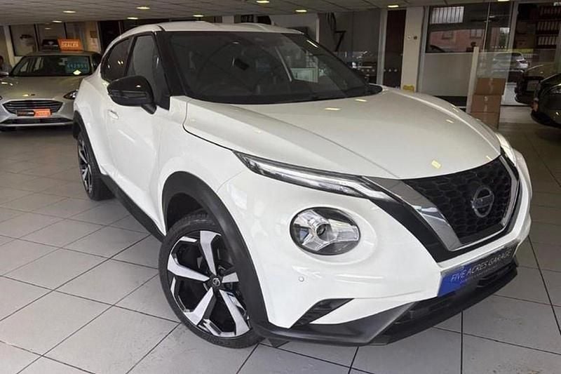 White Used 2020 Nissan Juke Tekna SUV | £13,499 (Fair price) - Image 1/1