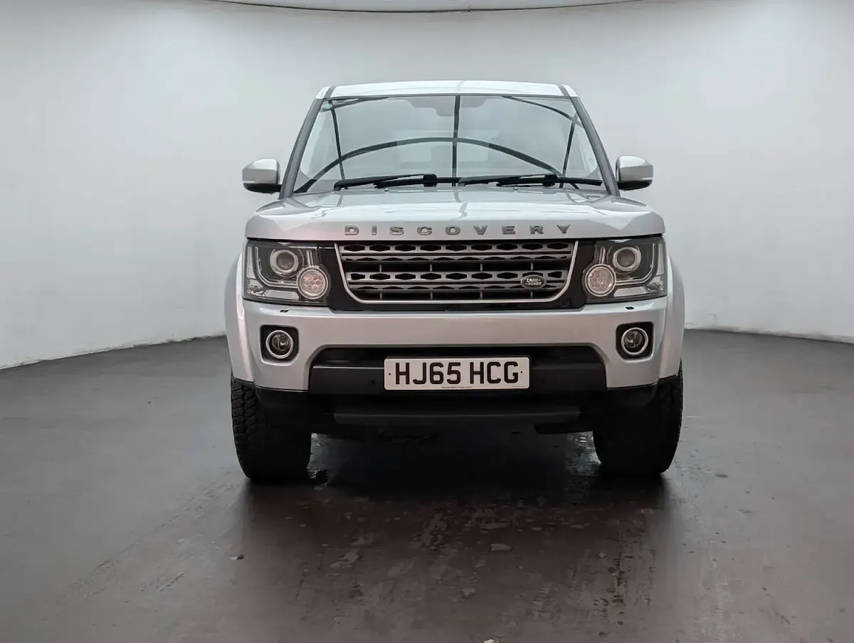 Used Land Rover Discovery SE 256 HP (188 kW) 2015 Silver SUV