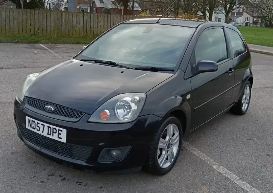 Used Ford Fiesta Zetec 75 HP (55 kW) 2007 Black Hatchback