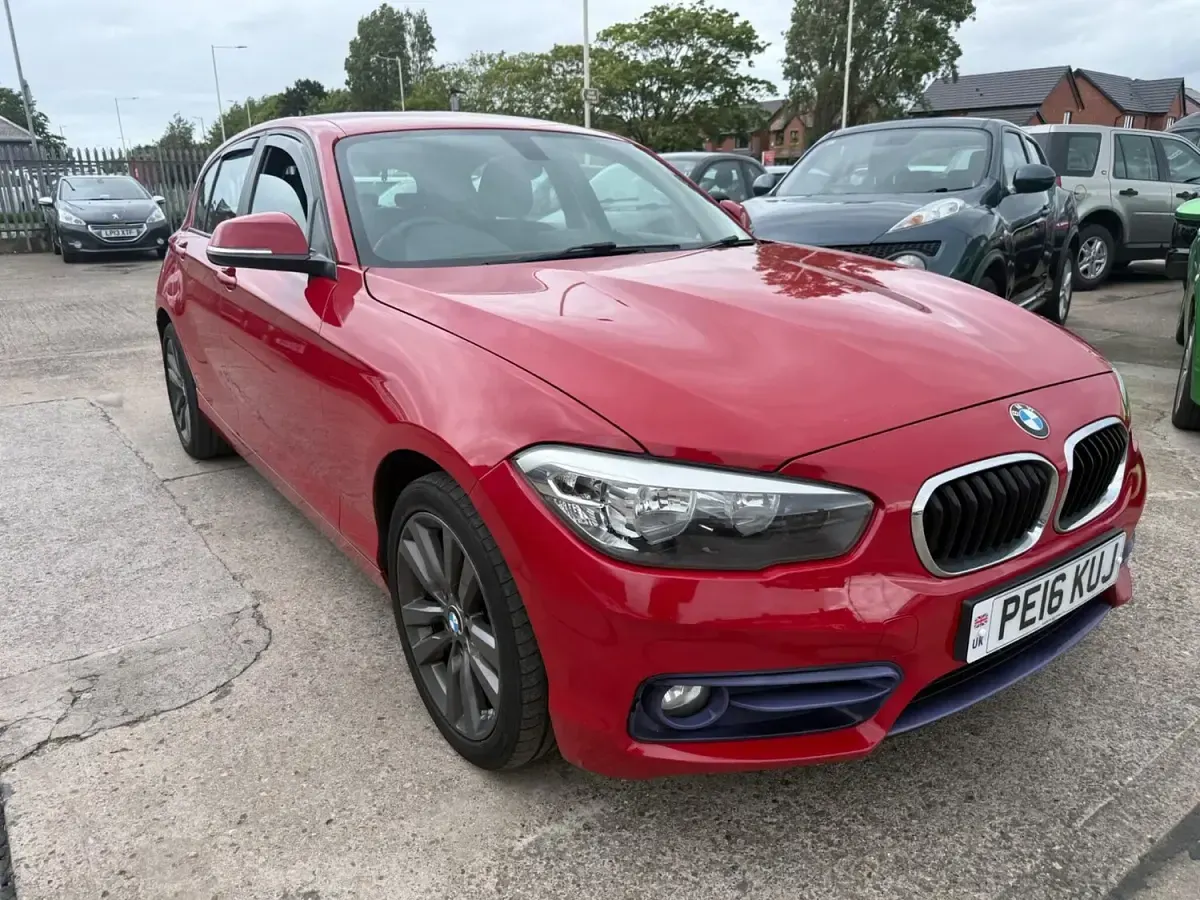 Used BMW 116 Sport Line 2016 Red Hatchback