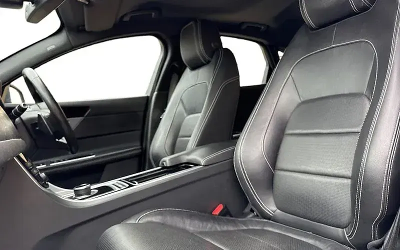 Used Jaguar XF R-Sport 179 HP (131 kW) 2020 Sedan