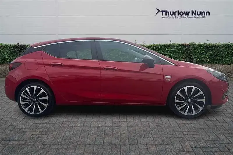 Used Vauxhall Astra Edition 145 HP (106 kW) 2021 Red Hatchback