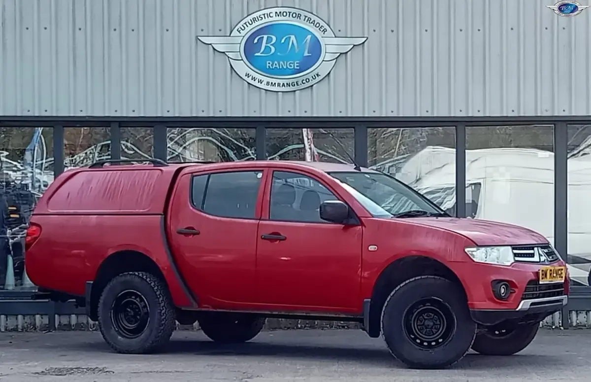 Usado Mitsubishi L200 134 HP (98 kW) 2015 Vermelho Pickup