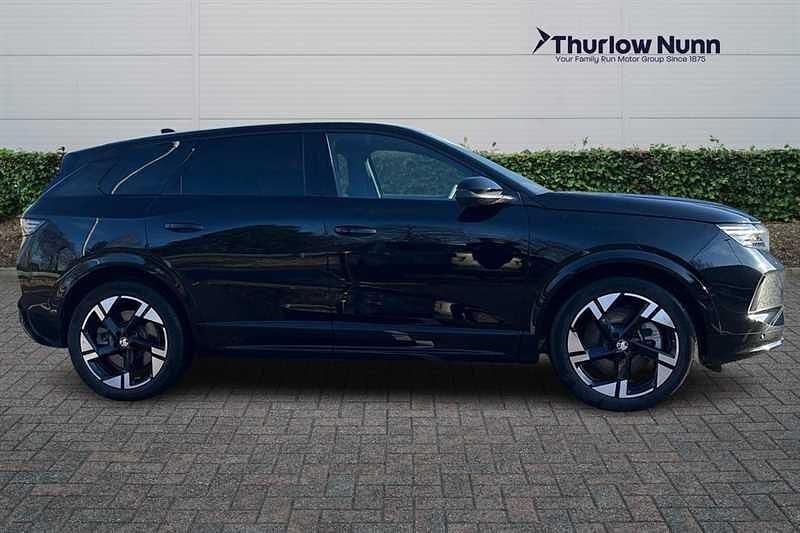 Used Vauxhall Grandland Ultimate 156 kW (213 HP) 2025 Carbon black SUV