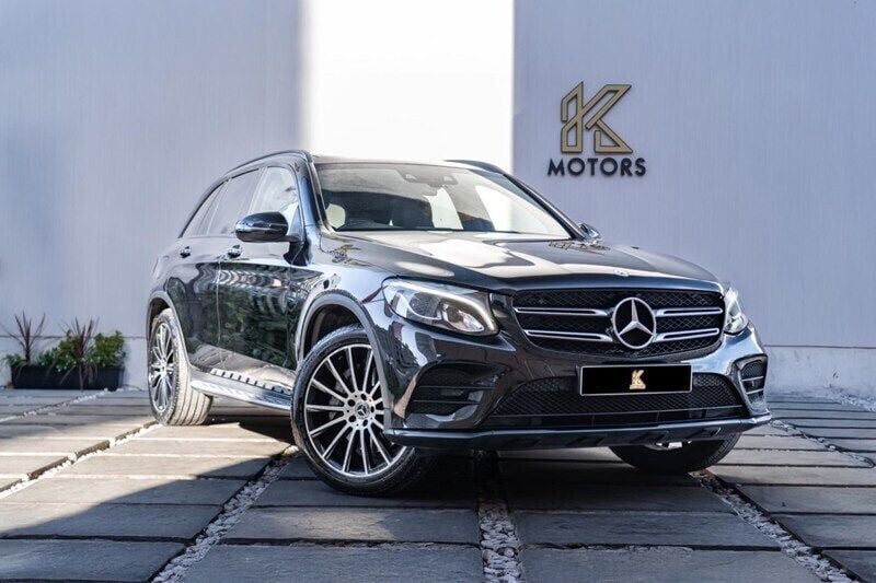 Black Used 2017 Mercedes GLC220 AMG Line Premium Estate | £17,607 (Fair price) - Image 1/4