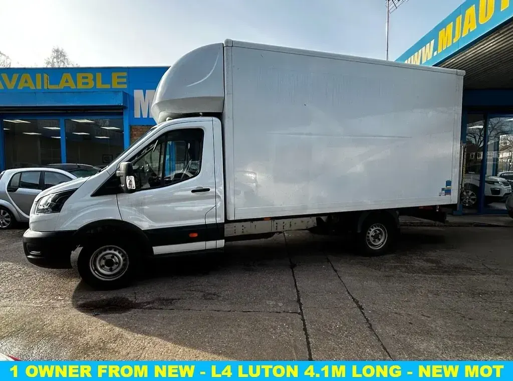 Used Ford Transit S 130 HP (95 kW) 2022 White Van