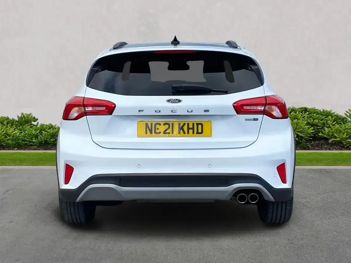 Used Ford Focus Active 2021 White Hatchback