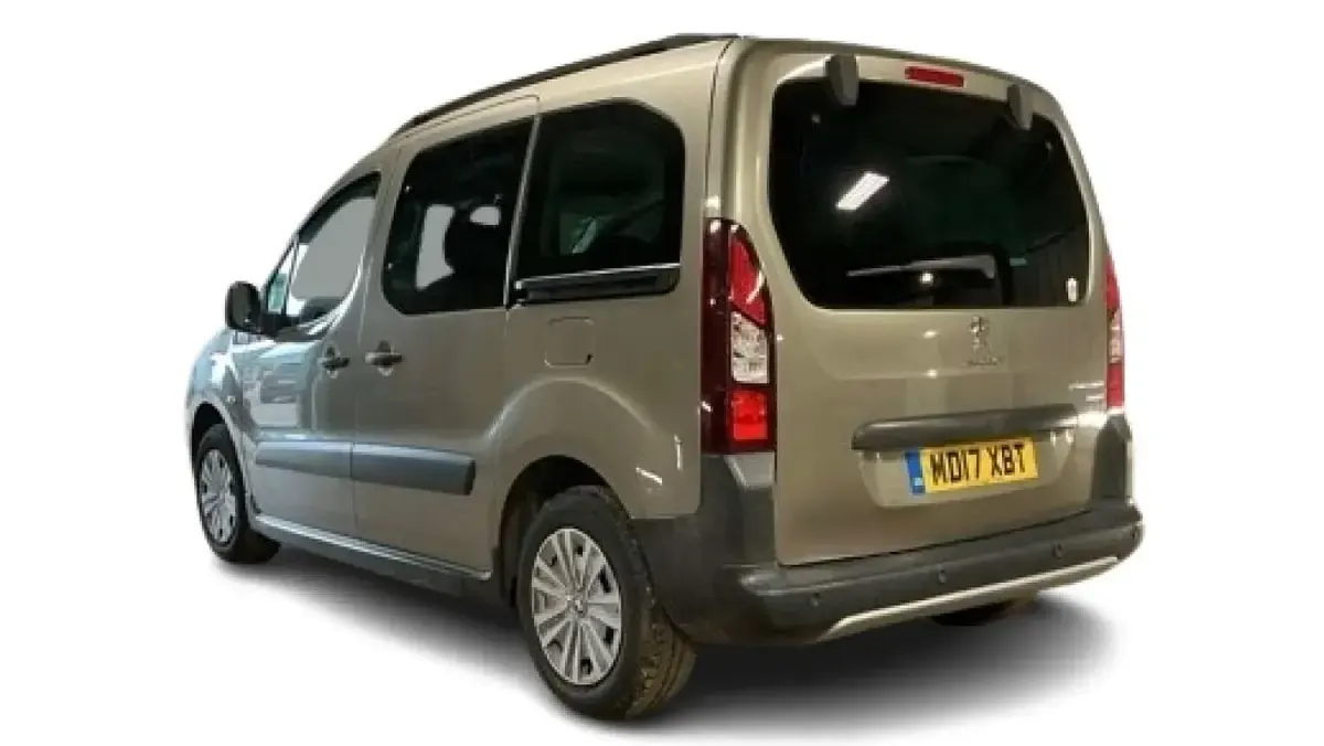 Used Peugeot TePee Outdoor 100 HP (73 kW) 2017 Bronze