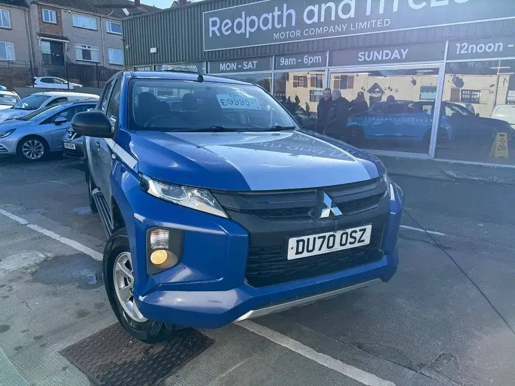 Used Mitsubishi L200 150 HP (110 kW) 2020 Silver Pickup