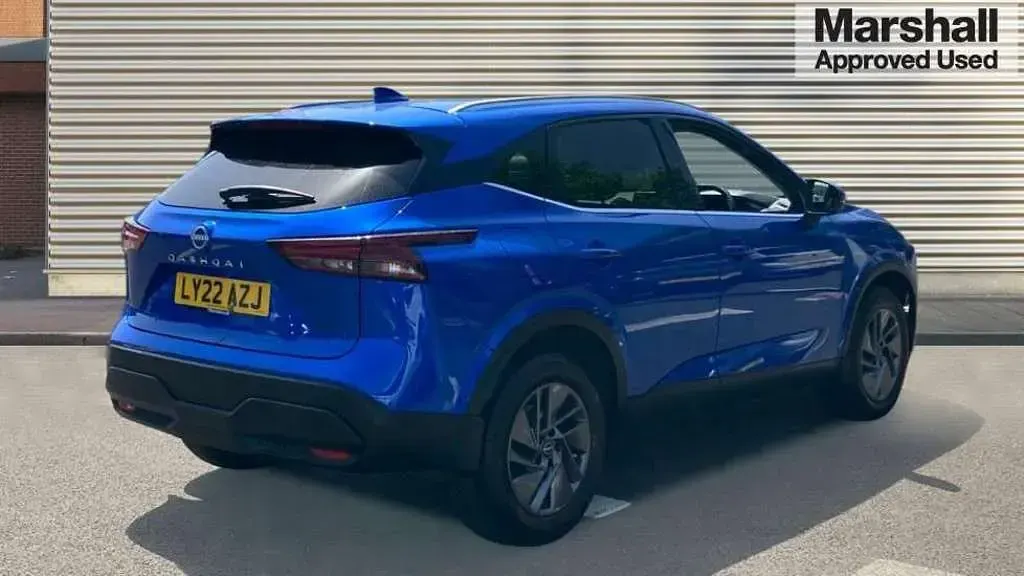 Used Nissan Qashqai Acenta Premium 138 HP (101 kW) 2022 Blue SUV