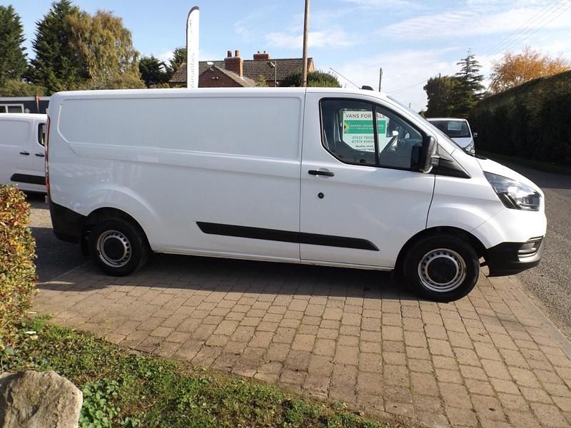 Used Ford Transit Custom 105 HP (77 kW) 2021 White Van