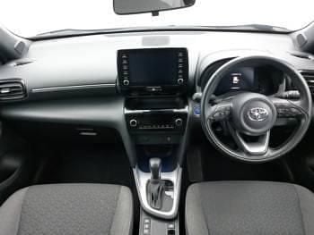 Used Toyota Yaris Hybrid Design 116 HP (85 kW) 2023 Grey Estate