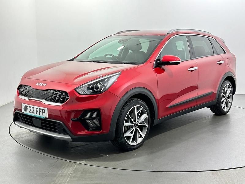 Gebraucht Kia Niro 141 PS (103 kW) 2022 Rot SUV
