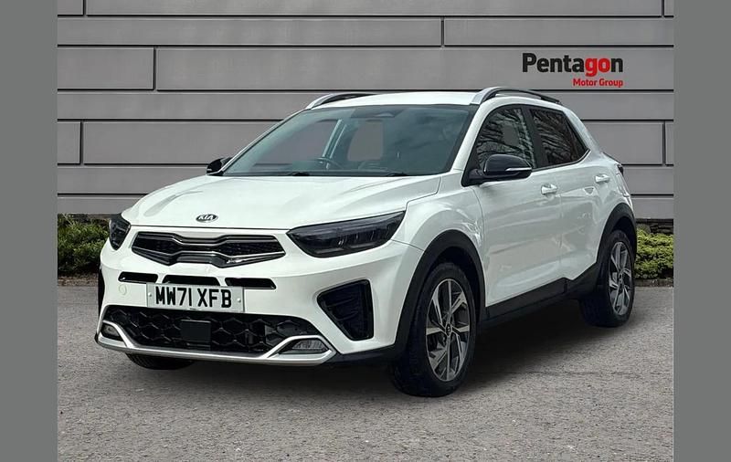 Used Kia Stonic GT-Line 117 HP (86 kW) 2021 White SUV