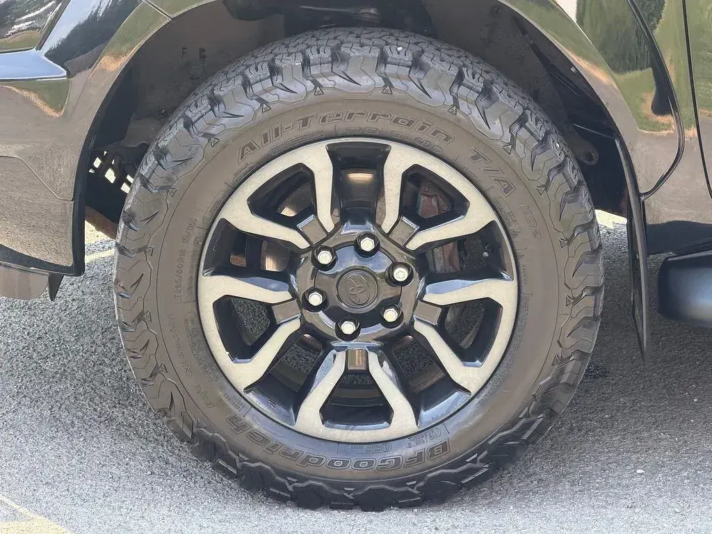 Used Toyota HiLux 2022 Black Pickup