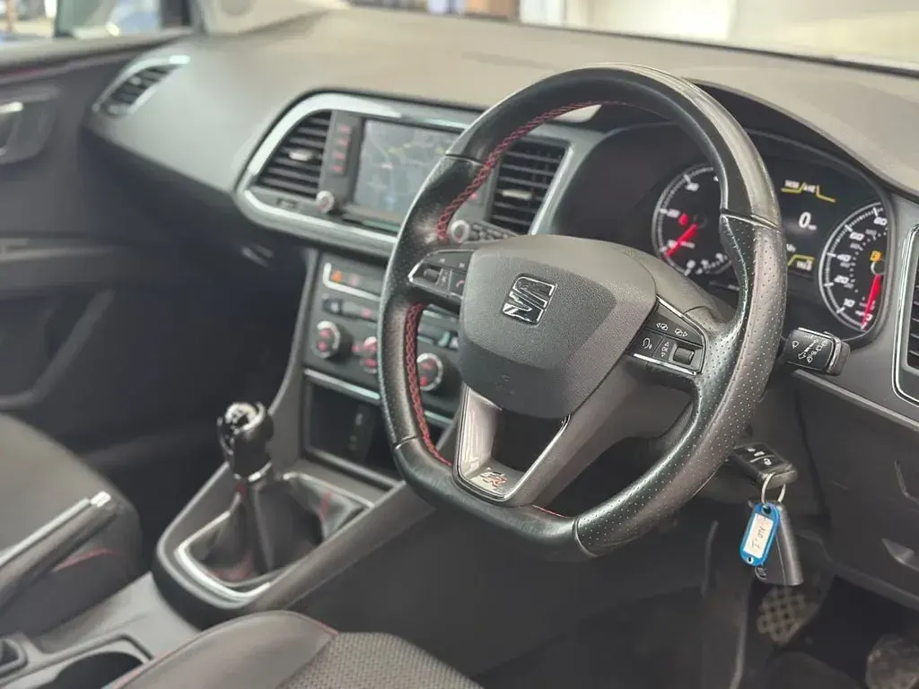 Used Seat Leon FR 150 HP (110 kW) 2016 Silver Hatchback