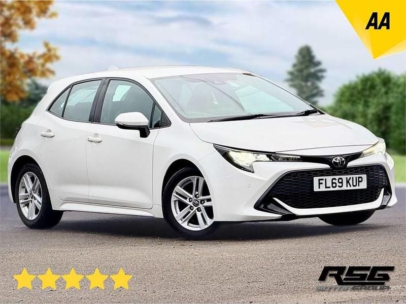 White Used 2019 Toyota Corolla Hatchback | £9,000 (Expensive) - Image 1/3