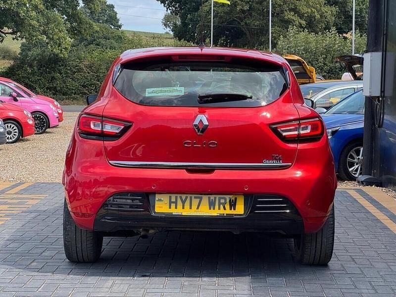 Used Renault Clio IV Dynamique 2017 Red Hatchback