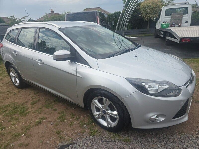 Silver Used 2013 Ford Focus Zetec Estate | £1,295 - Image 1/4