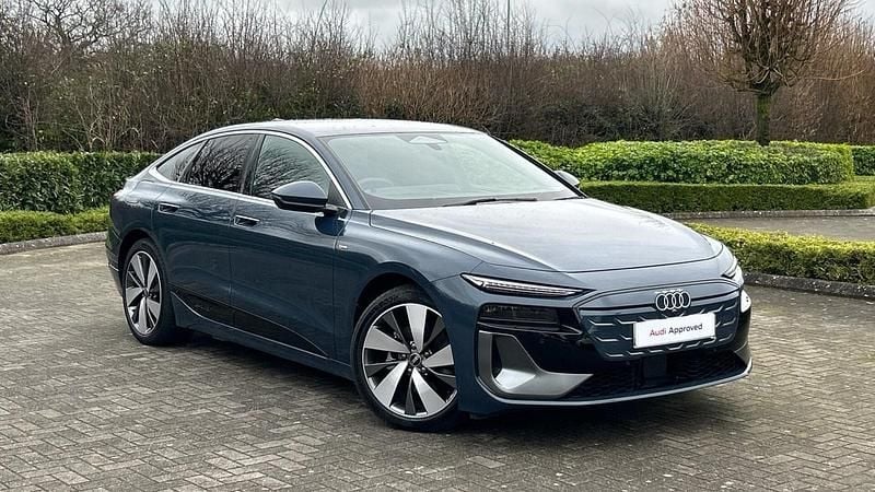 Used Audi A6 e-tron S-Line 210 kW (286 HP) 2025 Blue Hatchback