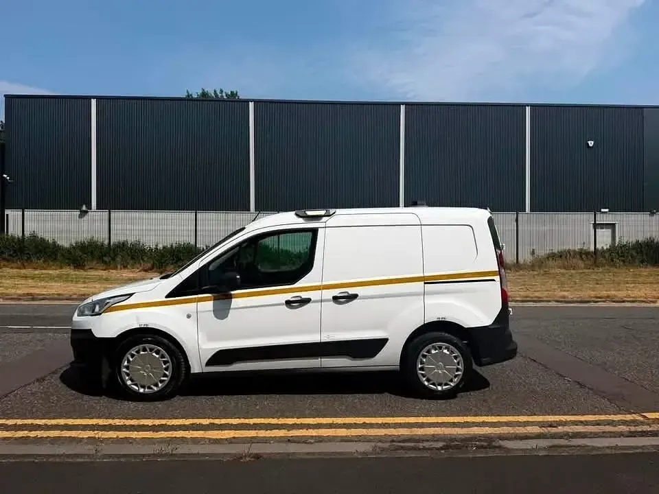 Used Ford Transit 100 HP (73 kW) 2019 White Van
