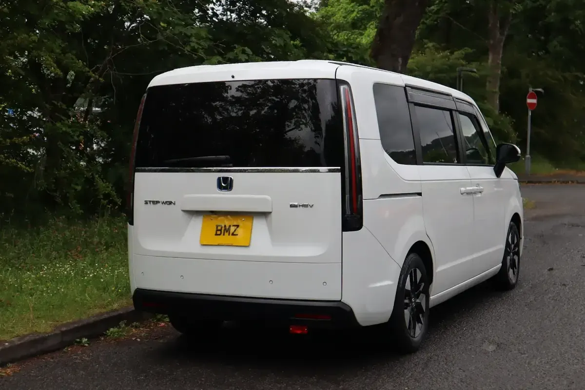 Used Honda Stepwgn Hybrid 2022 White MPV