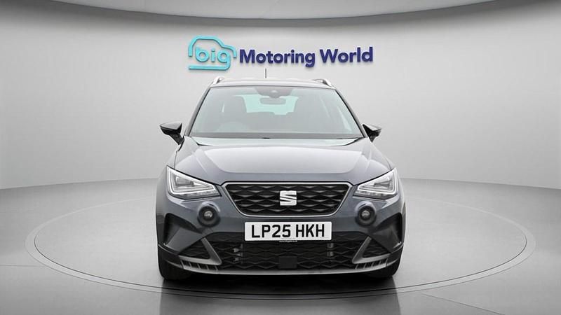 Used Seat Arona FR 115 HP (84 kW) 2025 Grey SUV