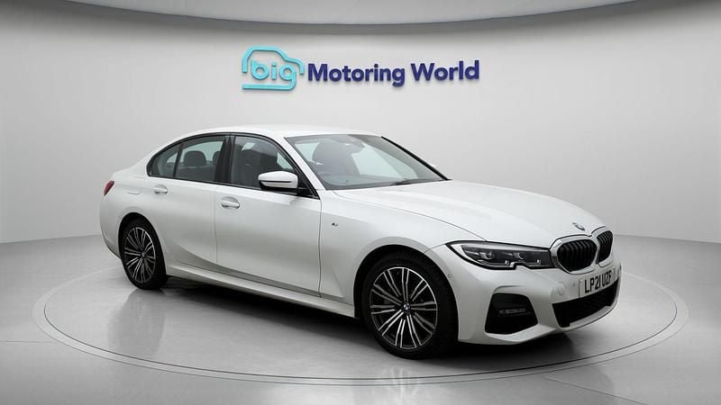 White Used 2021 BMW 330e M Sport Sedan | £19,600 (Good price) - Image 1/4