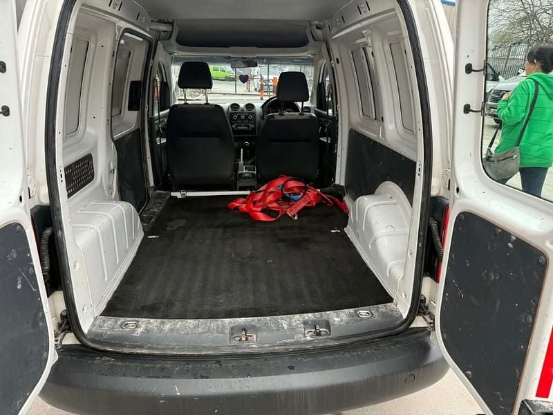 Used VW Caddy 102 HP (75 kW) 2013 White MPV