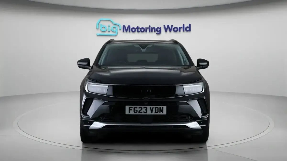 Gebraucht Vauxhall Grandland X Ultimate 131 PS (96 kW) 2023 Schwarz SUV