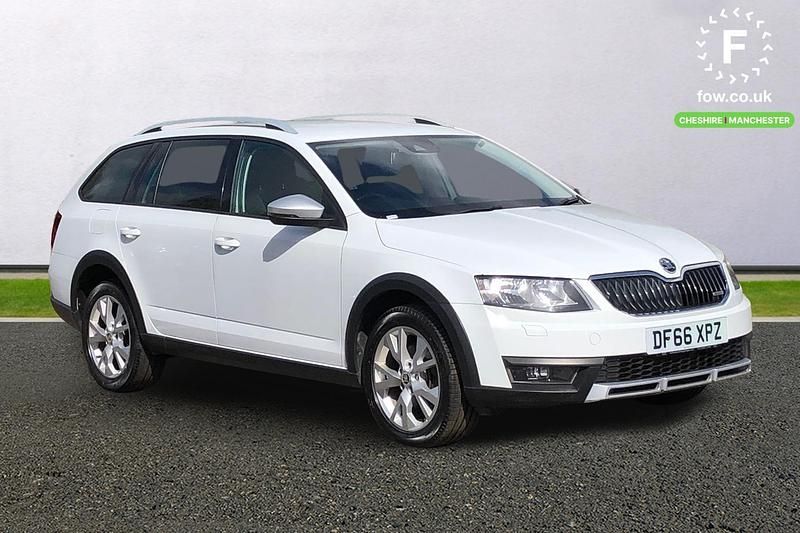 Used Skoda Octavia Scout 4x4 184 HP (135 kW) 2016 White Hatchback