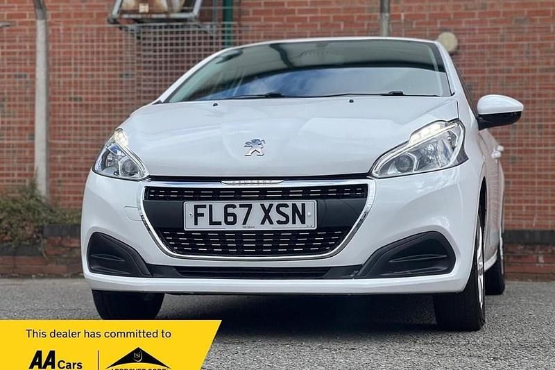 Used Peugeot 208 Active 2017 White Hatchback