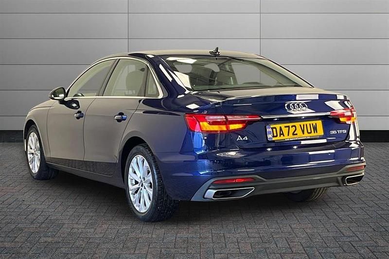 Used Audi A4 Comfort 150 HP (110 kW) 2022 Blue Sedan