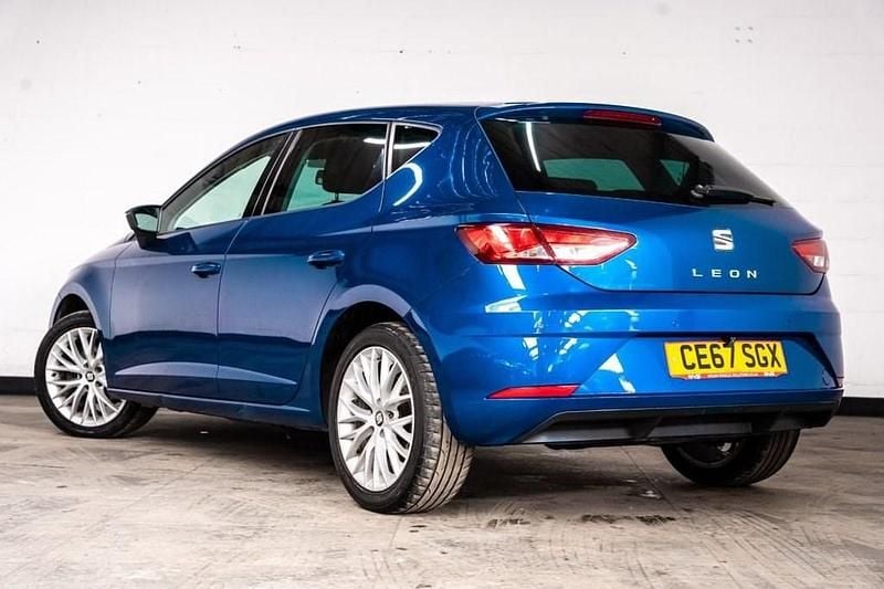 Begagnad Seat Leon SE Dynamic 110 HK (80 kW) 2017 Blå Halvkombi