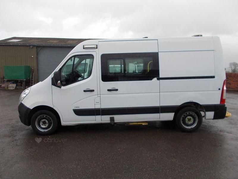 Used Vauxhall Movano 130 HP (95 kW) 2018 White MPV