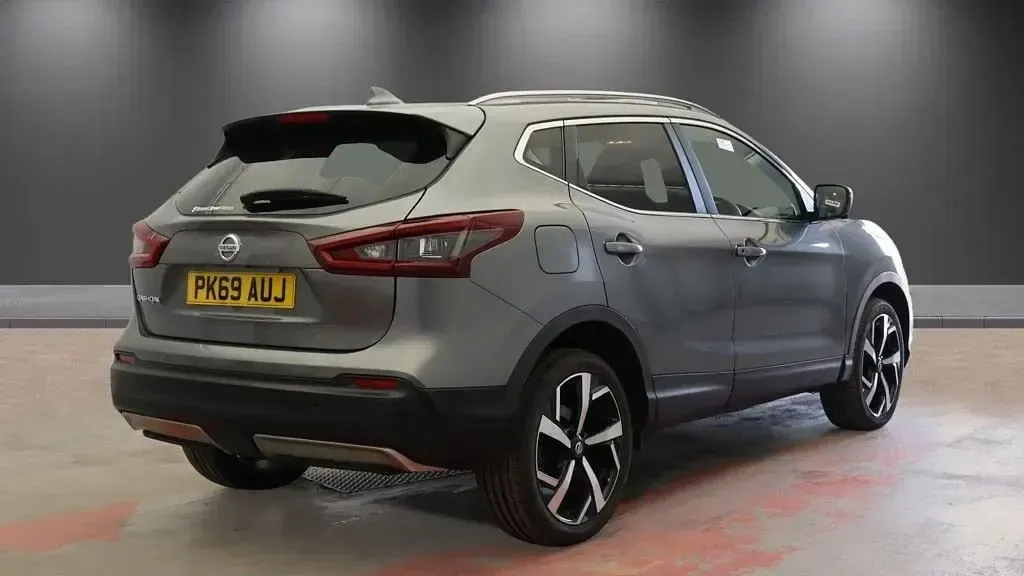 Used Nissan Qashqai S 140 HP (102 kW) 2020 Grey SUV