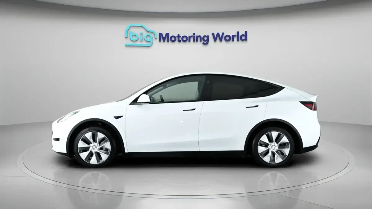 Used Tesla Model Y RWD 254 kW (346 HP) 2024 White SUV