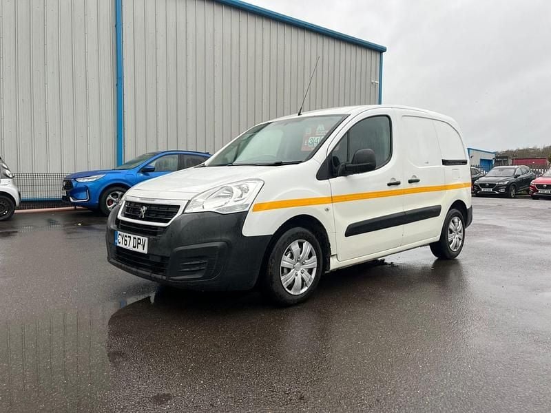 Used Peugeot Partner S 2018 White