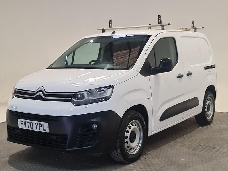 Used Citroën Berlingo Start 75 HP (55 kW) 2021 White MPV