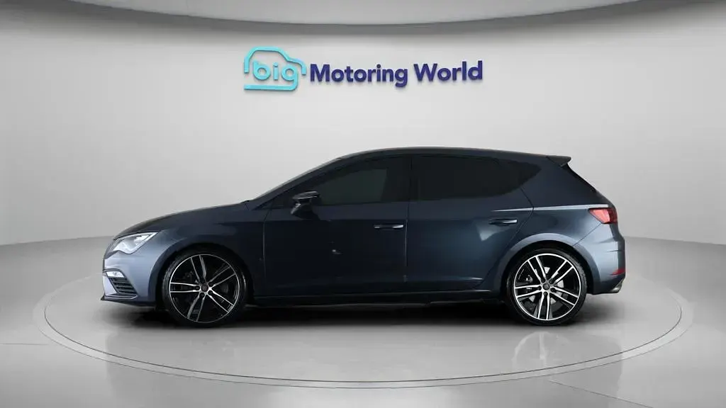 Used Seat Leon CUPRA 290 HP (213 kW) 2019 Grey Hatchback